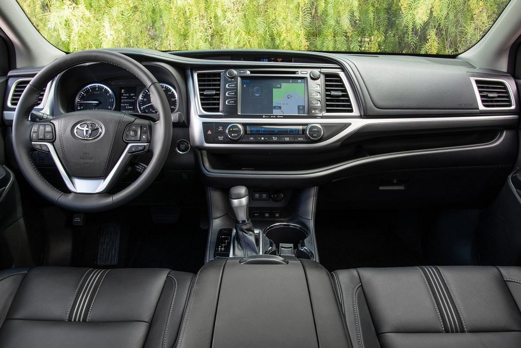 Crossover Toyota Highlander third embodiment