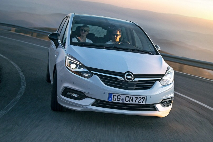 Updated compact MPV Opel Zafira