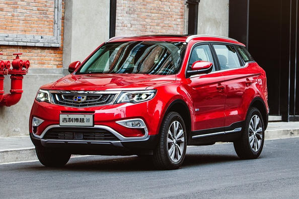 Overview of crossover Geely Atlas