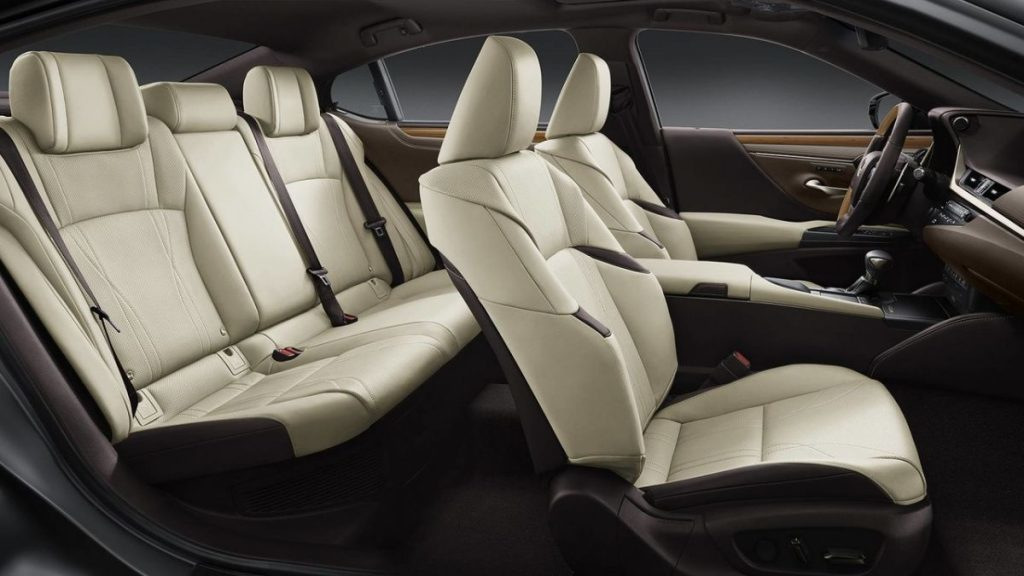 Sedan seventh-generation Lexus ES