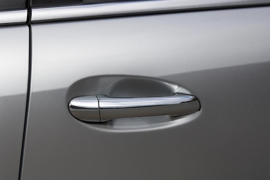 Mercedes ML W164 2005-2011 Chrome Door Handle Covers (4 pcs, Stainless Steel) Photo 4