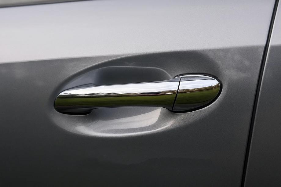 Mercedes ML W164 2005-2011 Chrome Door Handle Covers (4 pcs, Stainless Steel) Photo 1