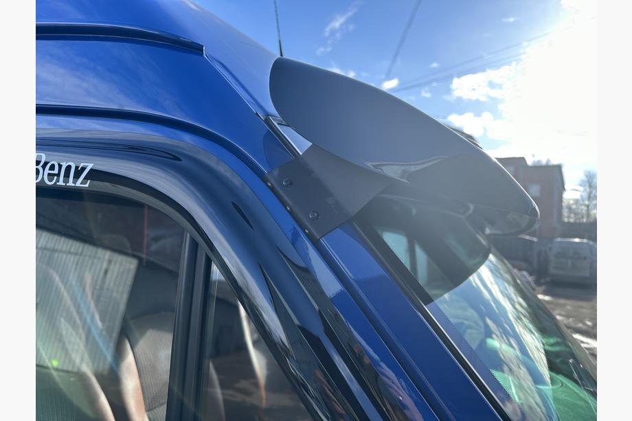 Mercedes Sprinter W901/902/903/904/905 1995–2006 Windshield visor (black gloss, 5mm) Photo 7