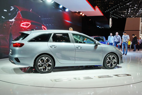 Review of universal Kia Ceed SW third generation