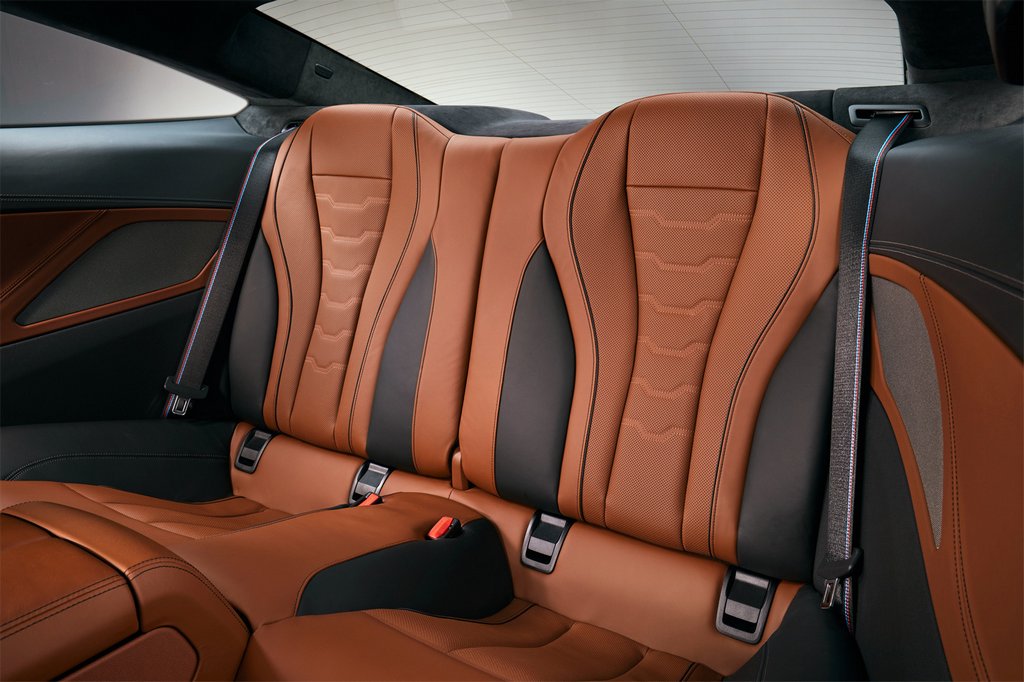 Review of the new all-wheel drive coupe BMW 8-Series
