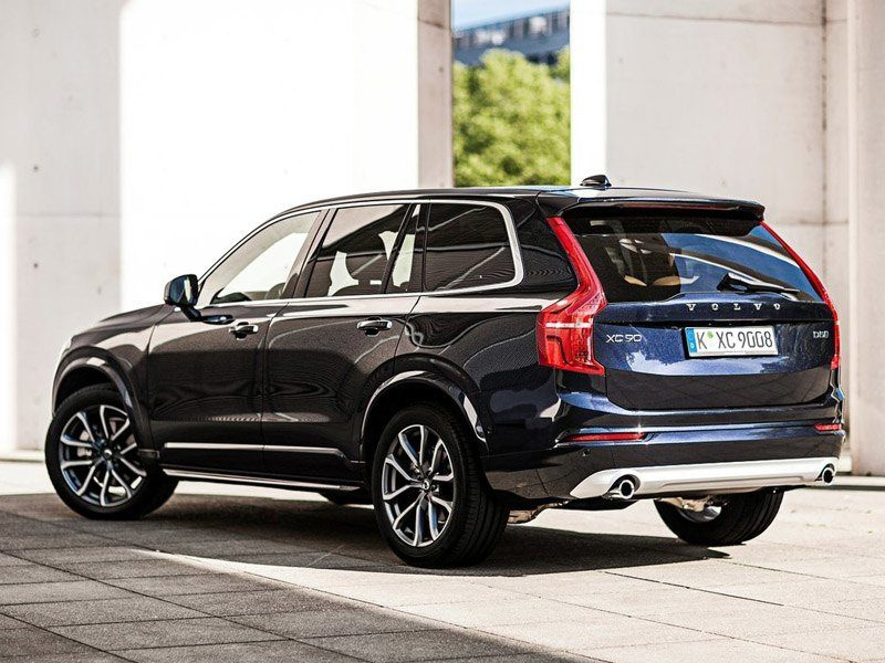 Overview of crossover Volvo XC90 second generation