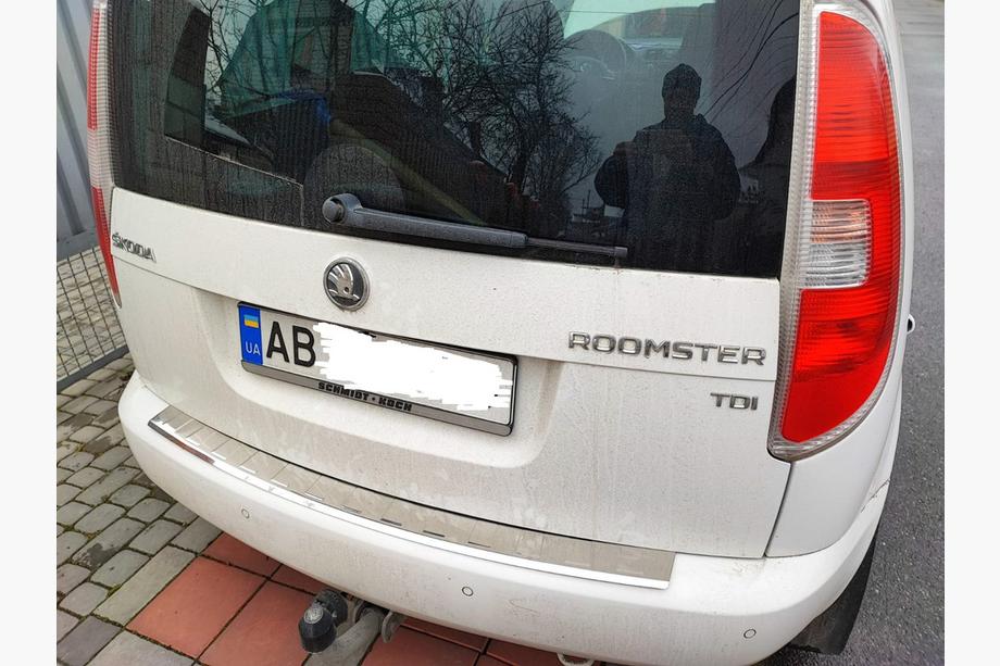 Skoda Roomster 2006-2015 Rear bumper protector stainless steel Gloss Image