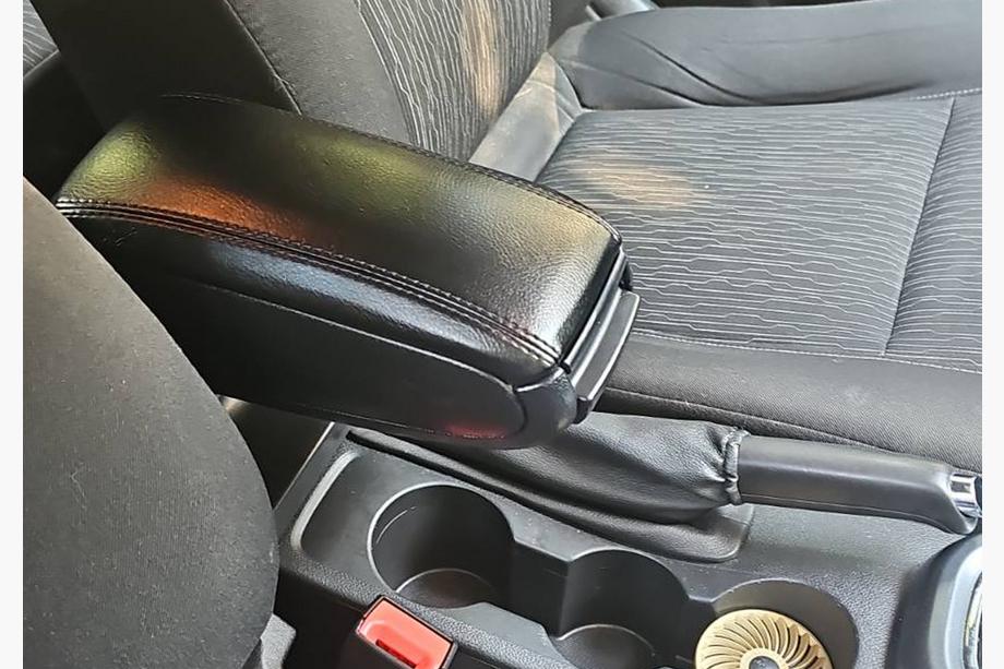 Opel Astra J 2009-2015 Armrest with Cup Holder Photo 1