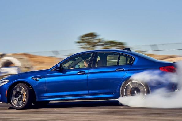 Sports sedan BMW M5 sixth generation Photo 1