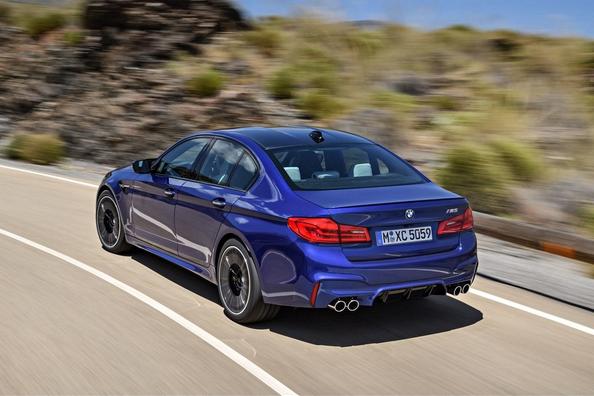 Sports sedan BMW M5 sixth generation Photo 10