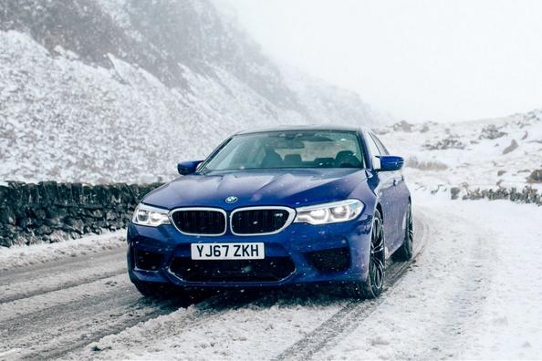 Sports sedan BMW M5 sixth generation Photo 8
