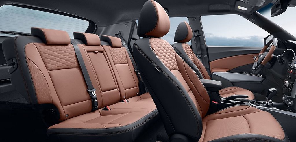 A compact crossover SsangYong Tivoli