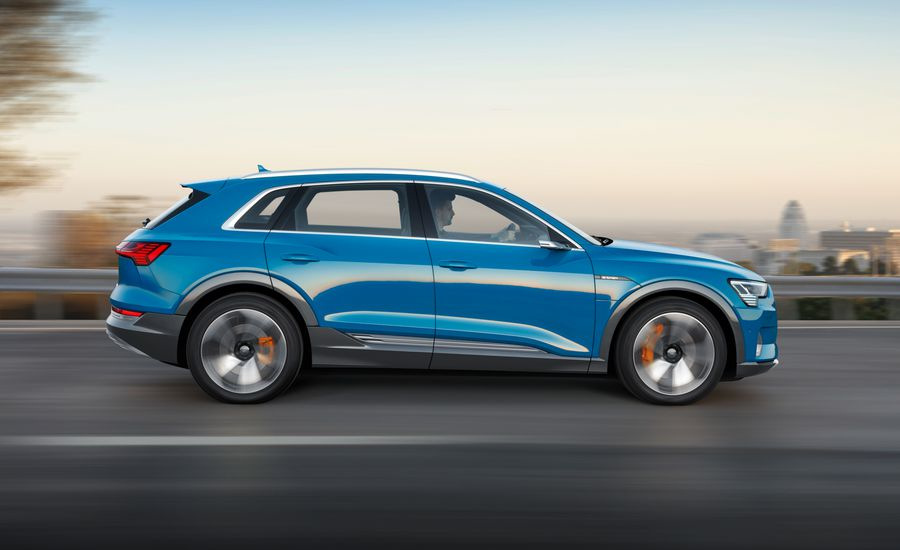 Electric Audi e-tron: a new crossover the German company
