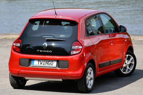 Overview of the compact hatchback Renault Twingo Photo 7