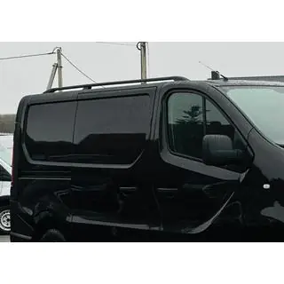 Black Roof Rails photo 1