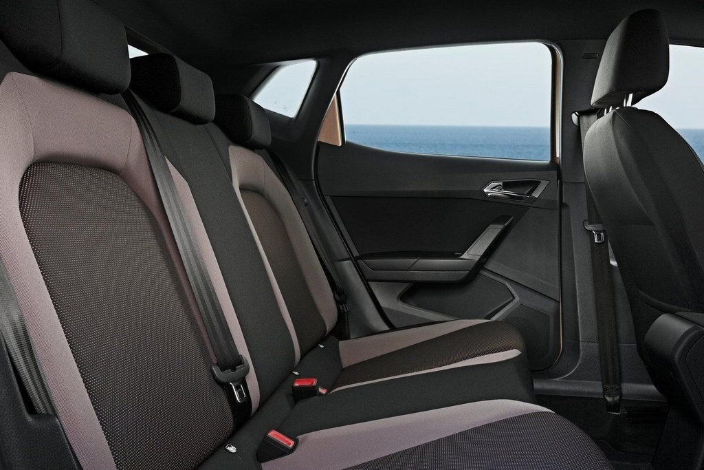 Review five-door hatchback SEAT Ibiza