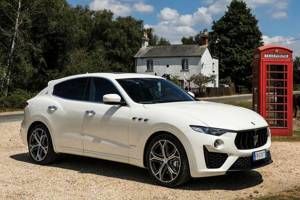 Overview of the crossover Maserati Levante