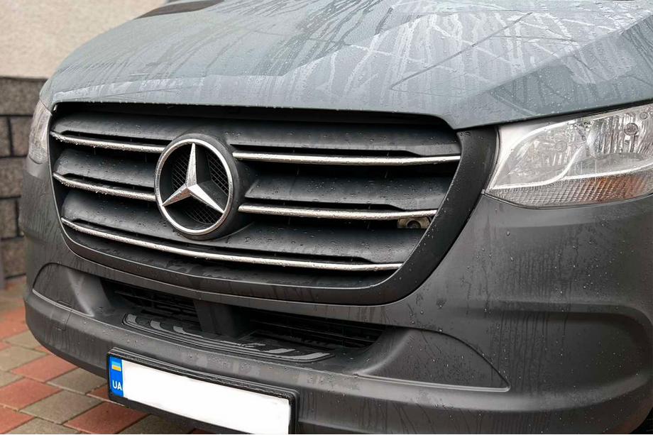 Mercedes Sprinter W907/W910 2018- Chrome Grille Covers (5 pcs, Stainless Steel) OmsaLine - Italian Stainless Steel Image