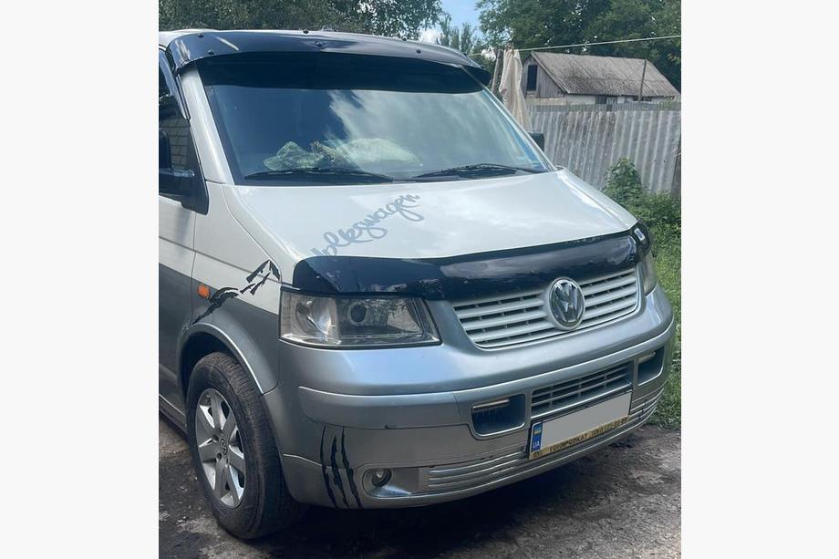 Volkswagen T5 Caravelle 2004-2010 Windshield Sun Visor (with Brackets) Image