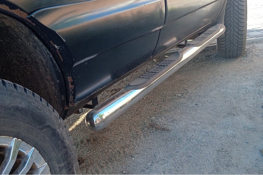 Chevrolet Niva 1998-2020 Side Bars (2 pcs, Stainless Steel) Image