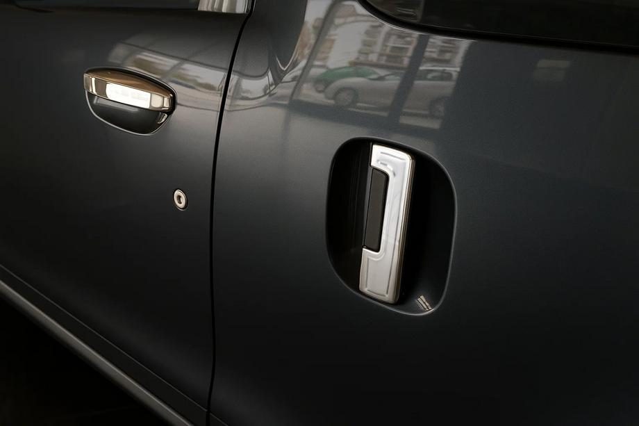 Dacia Dokker 2013-2022 Chrome Door Handle Covers (4 pcs, Stainless Steel) OmsaLine - Italian Stainless Steel Image