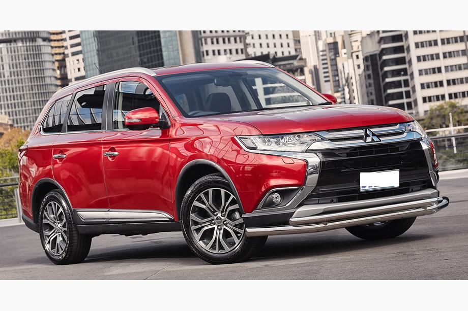 Mitsubishi Outlander 2012-2021 Front Bull Bar ST014 (Stainless Steel) d60/42 Image