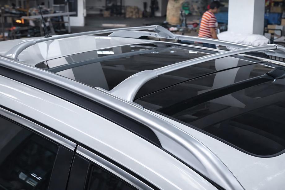 Nissan X-trail T32/Rogue 2014-2021 Roof Rack Cross Bars Original (2 pcs) Image