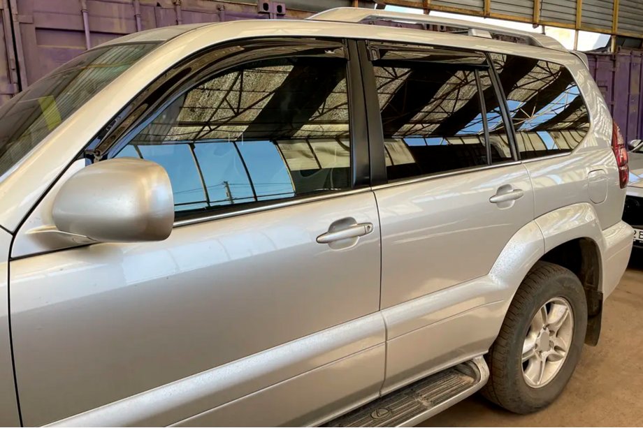 Lexus GX470 2002-2009 Window Deflectors (4 pcs, HIC) Image