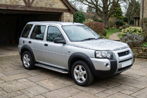 Land Rover Freelander I 1997-2006 Side Steps Maydos V2 (2 pcs, Aluminum & Stainless Steel) photo 1