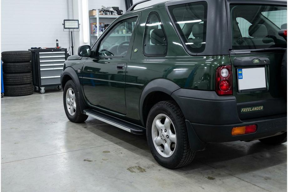 Land Rover Freelander I 1997-2006 Side Steps Maya V1 (2 pcs, Aluminum) Image