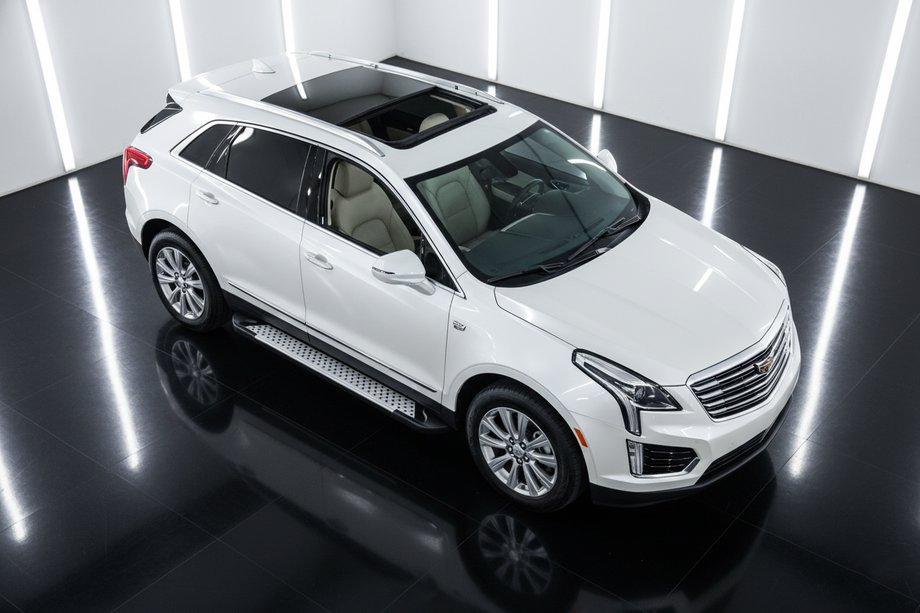 Cadillac XT5 2016- Side Steps Allmond Grey (2 pcs, Aluminum) Image
