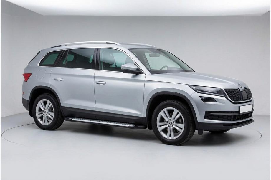 Skoda Kodiaq 2016-2023 Side Steps Line (2 pcs, Aluminum) Image