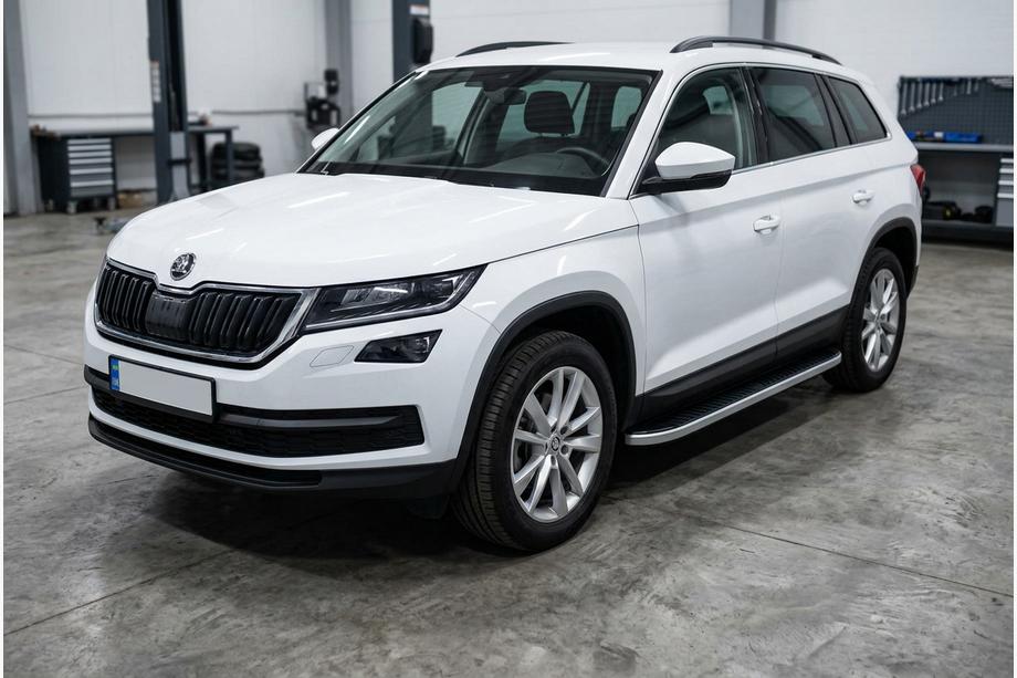 Skoda Kodiaq 2016-2023 Side Steps Tayga Grey (2 pcs, Aluminum) Image