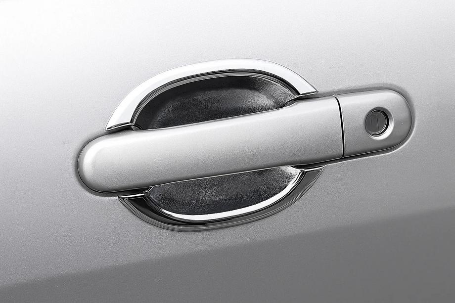 Nissan Tiida 2004-2011 Door handle bowls (4 pcs, plastic) Image