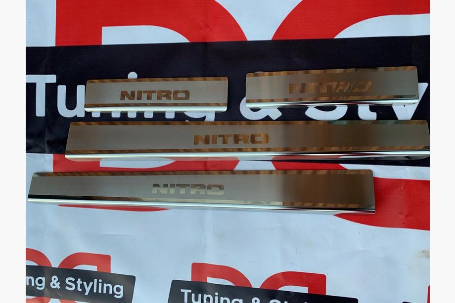 Dodge Nitro 2006-2011 Door Sill Protectors Natanko (Stainless Steel) Standard - Lohmann Tape, 0.5mm Photo 2