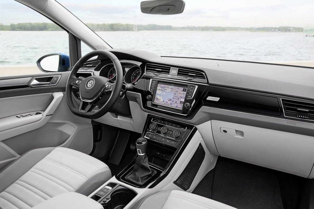 Overview compact van Volkswagen Touran