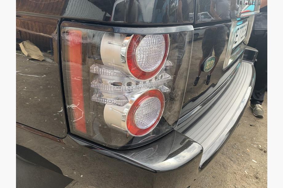Range Rover III L322 2002-2012 Tail Lights Facelift (2 pcs) Image