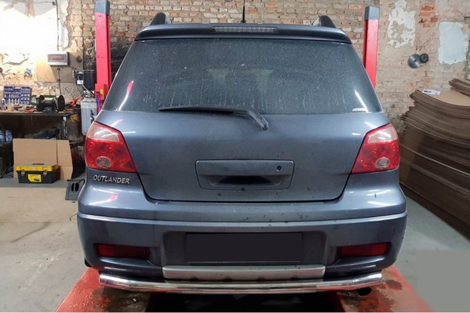 Mitsubishi Outlander 2001-2006 Rear Bar AK002/2 (Stainless Steel) Image