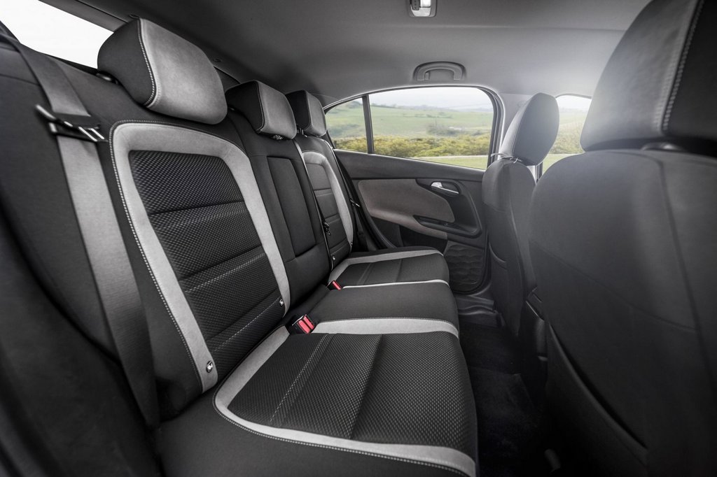 An overview of hatchback Fiat Tipo Hatchback