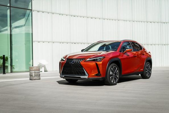 Hybrid modification of the crossover UX Lexus 250h