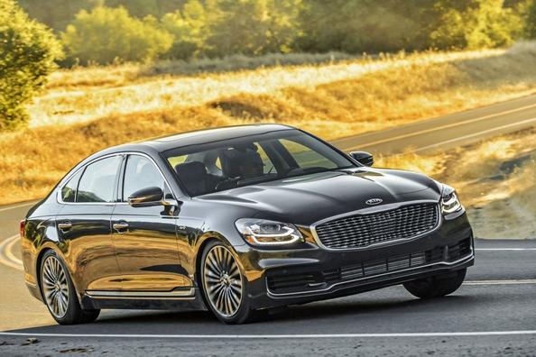 Executive sedan KIA K900
