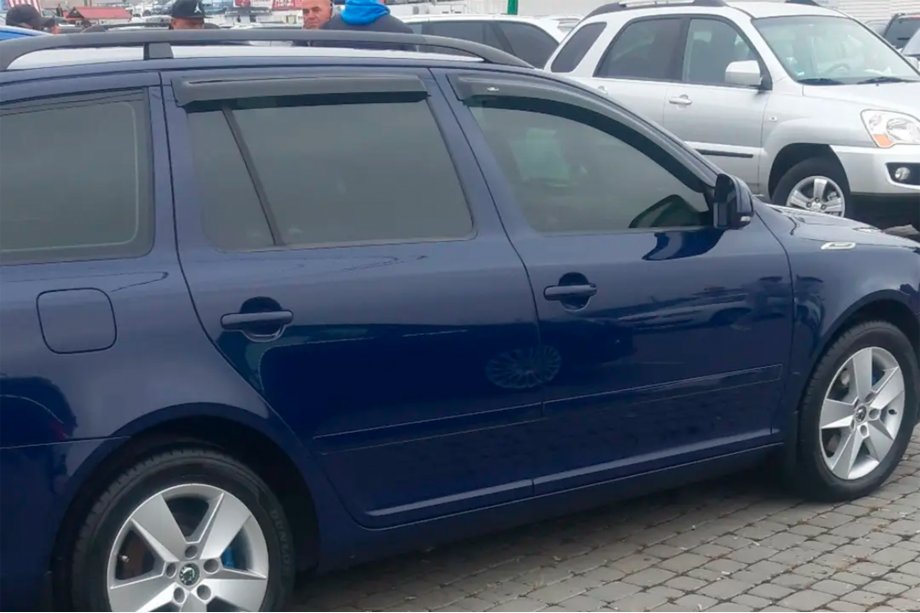 Skoda Octavia II A5 2010-2013 Window Deflectors SW (4 pcs, HIC) Image