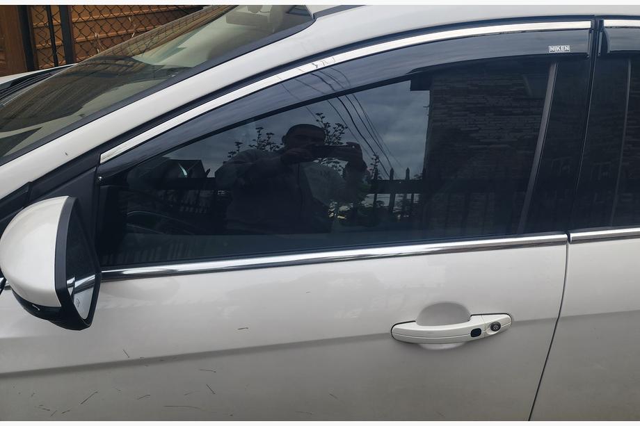 Ford Focus III 2011-2017 Window deflectors with chrome trim Niken (SD/HB, 4 pcs) Photo 4