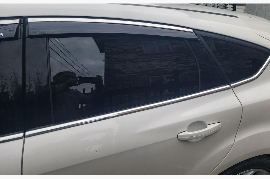 Ford Focus III 2011-2017 Window deflectors with chrome trim Niken (SD/HB, 4 pcs) Photo 5