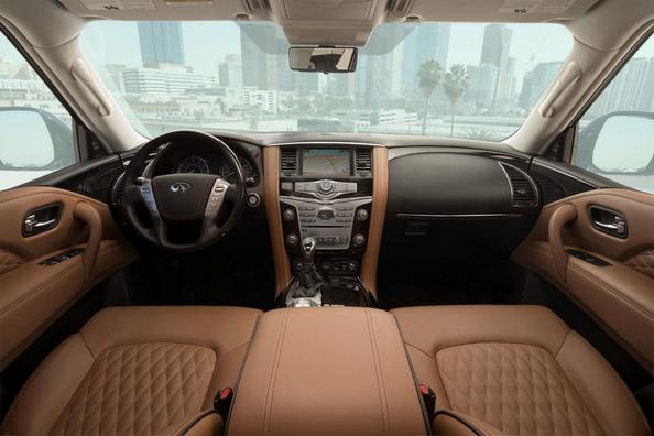 Overview of the premium SUV Infiniti QX80 Photo 5