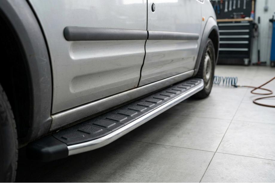 Ford Connect 2002–2006 Side Steps Fullmond (2 pcs, aluminum) Image