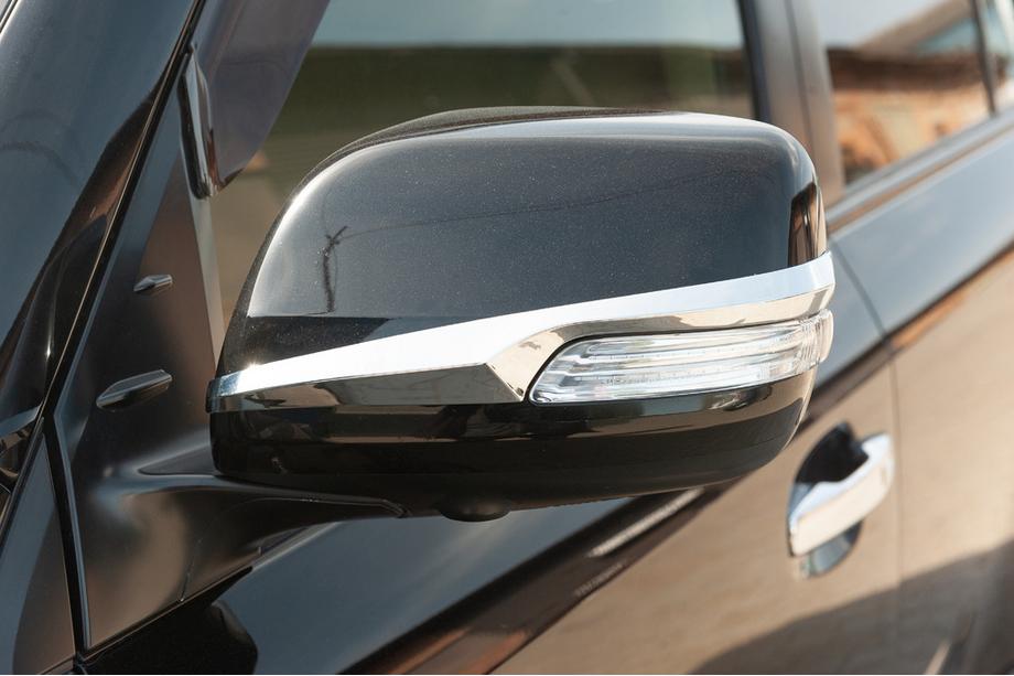 Toyota Land Cruiser Prado 150 2009-2023 Mirror covers (2 pcs, chrome) Image