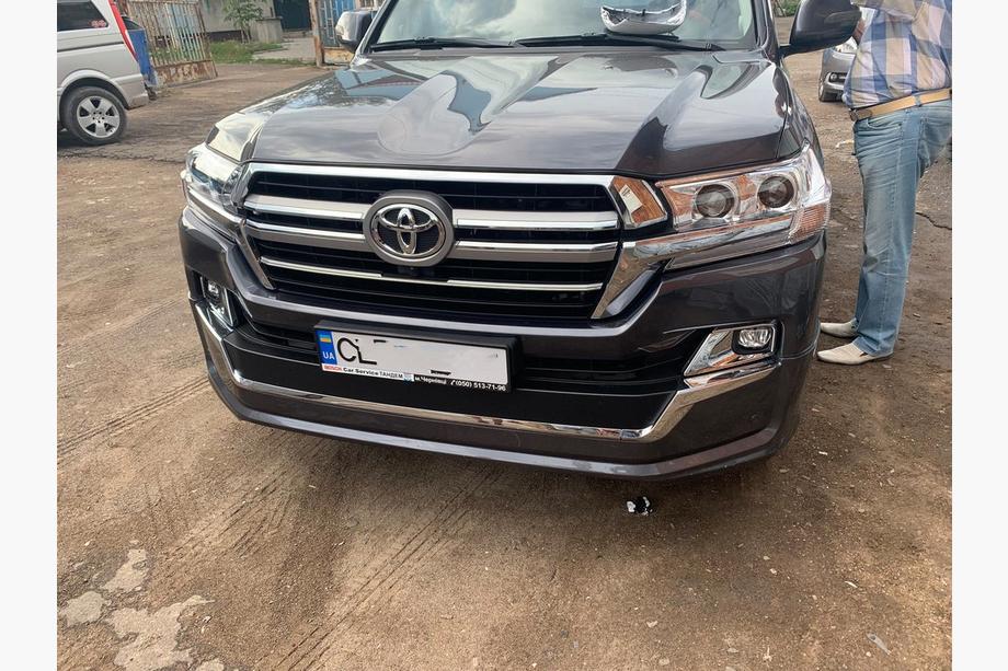 Toyota Land Cruiser 200 2007-2021 Facelift conversion kit from LC200 2008-2015 to 2019 Executive Photo 7