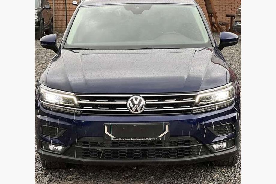 Volkswagen Tiguan 2016-2023 Grille Covers 2016-2020 (2 pcs, Stainless Steel) Image
