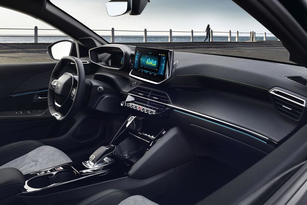 Overview of the compact hatchback Peugeot 208 new generation
